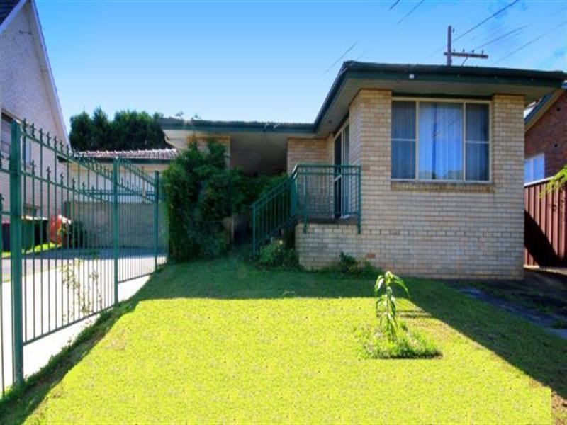 19 Talinga Avenue, Georges Hall NSW 2198