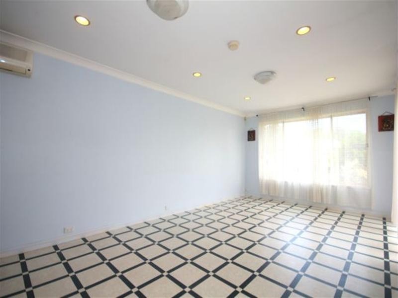 19 Talinga Avenue, Georges Hall NSW 2198