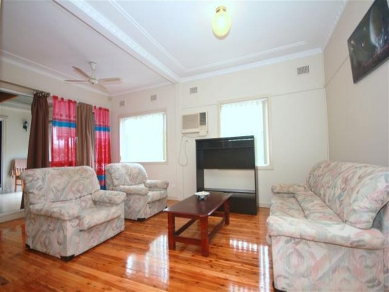 274 Edgar Street, Condell Park NSW 2200