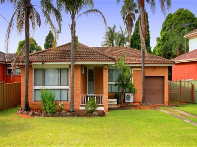 73 Caroline Crescent, Georges Hall NSW 2198