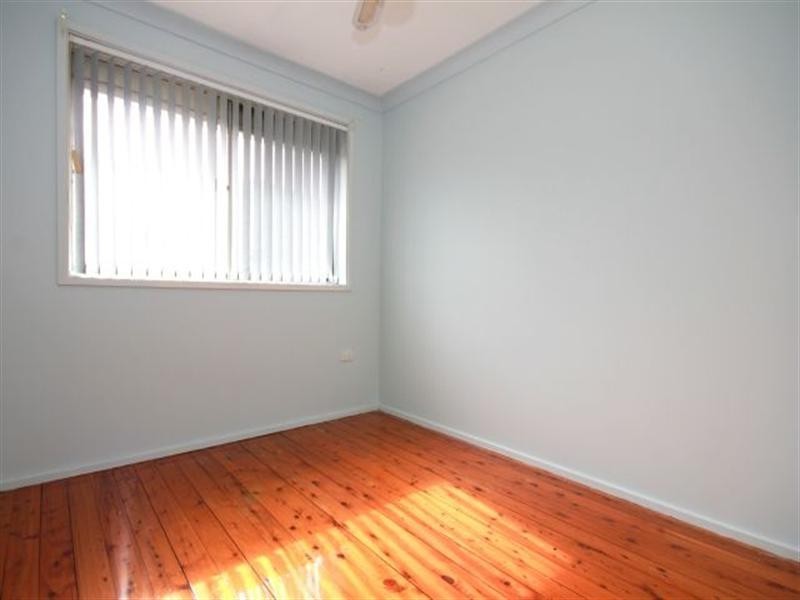 73 Caroline Crescent, Georges Hall NSW 2198