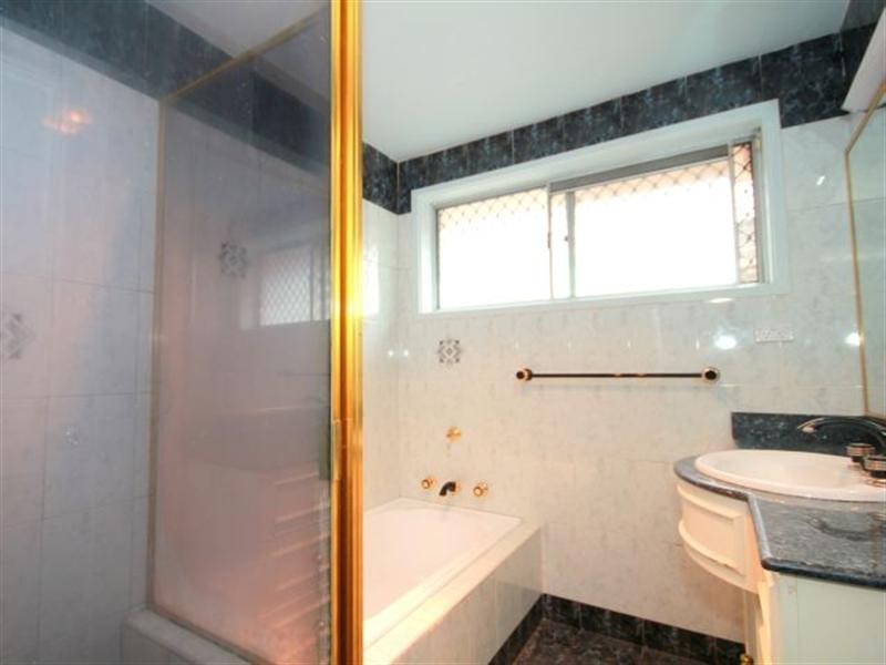 73 Caroline Crescent, Georges Hall NSW 2198