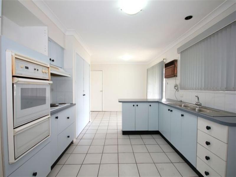 73 Caroline Crescent, Georges Hall NSW 2198