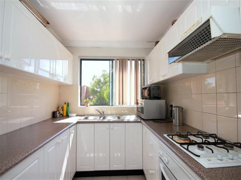 10/9-13 Myrtle Road, Bankstown NSW 2200