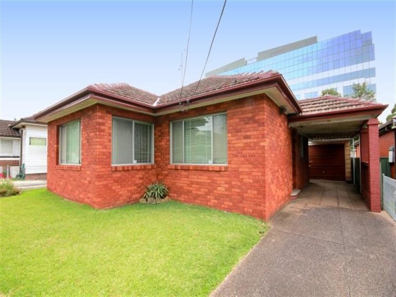 19 Bungalow Crescent, Bankstown NSW 2200
