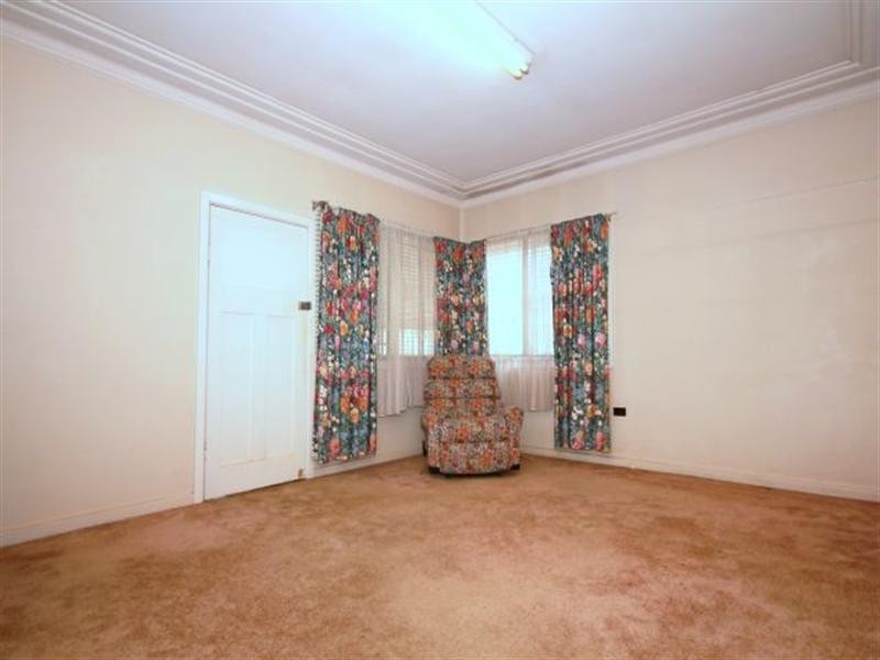 19 Bungalow Crescent, Bankstown NSW 2200