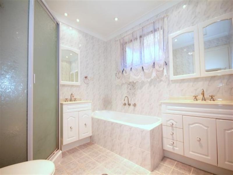 64 Rex Road, Georges Hall NSW 2198