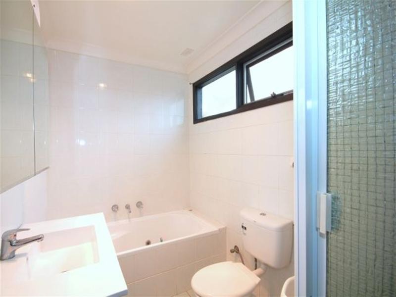 10 Rex Road, Georges Hall NSW 2198