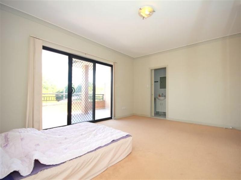 158 Wilbur Street, Greenacre NSW 2190