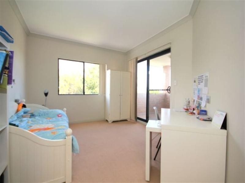 158 Wilbur Street, Greenacre NSW 2190