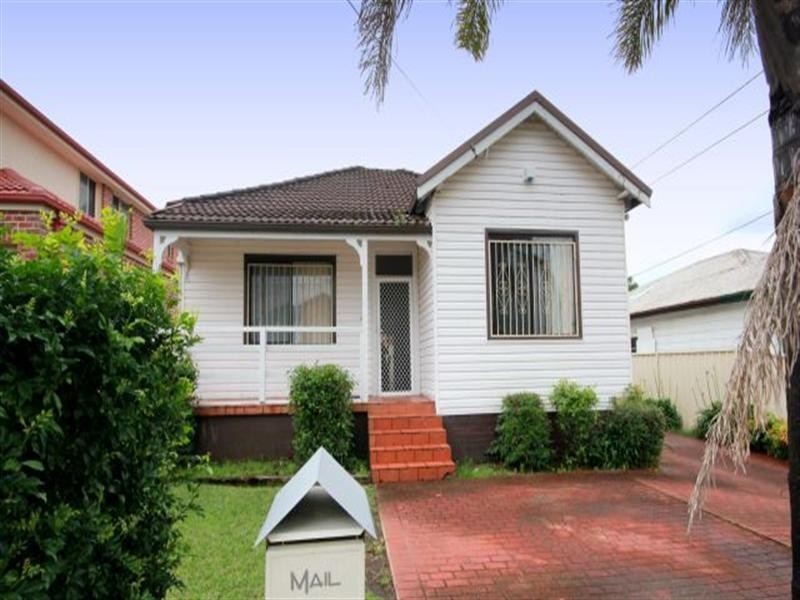 169 Banksia Road, Greenacre NSW 2190