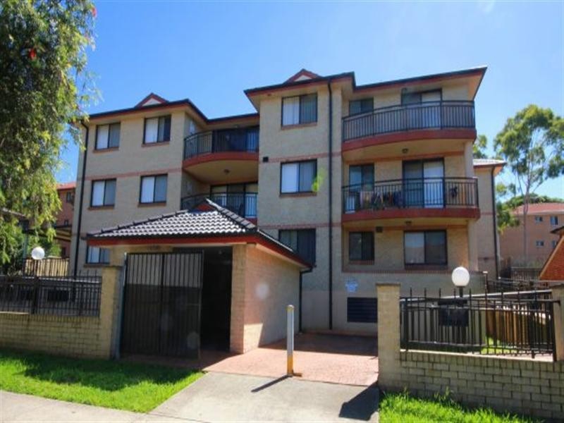11/1A Carmen Street, Bankstown NSW 2200