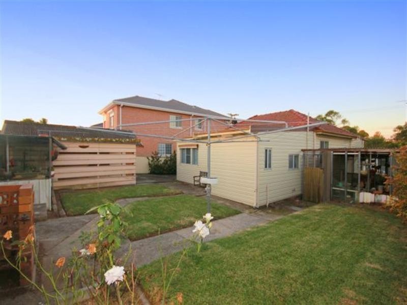 10 Emery Avenue, Yagoona NSW 2199