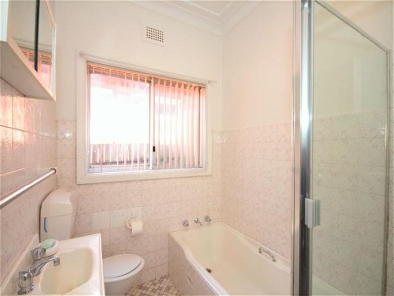 15 Chiswick Road, Greenacre NSW 2190