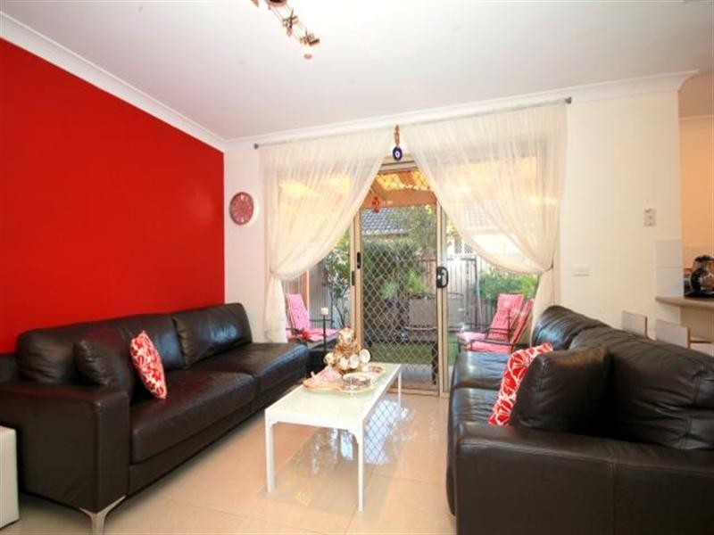 4/16 Munro Street, Sefton NSW 2162