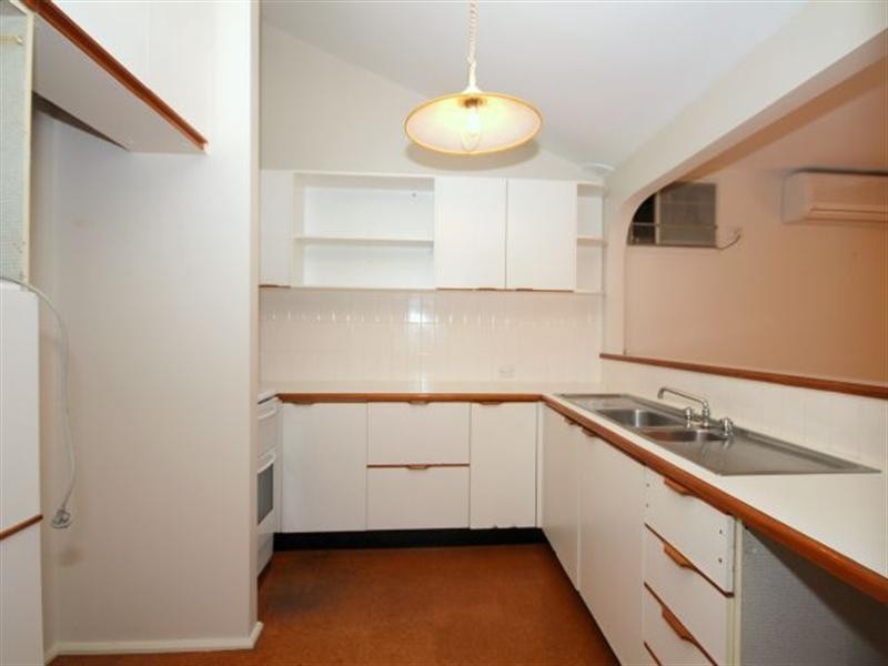 2/1 Kardella Court, Condell Park NSW 2200