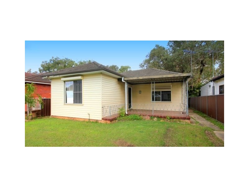 37 Endeavour Road, Georges Hall NSW 2198