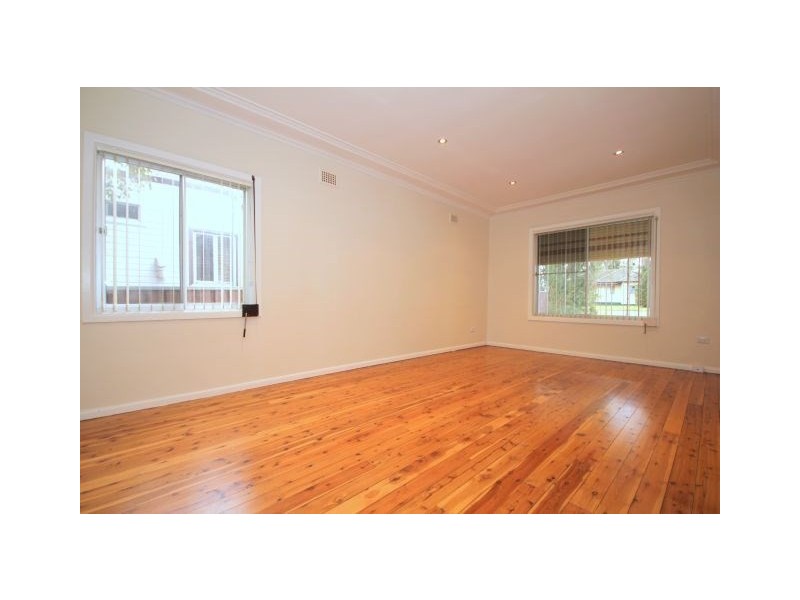 37 Endeavour Road, Georges Hall NSW 2198