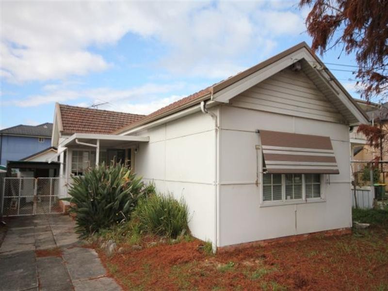 54 Oxford Avenue, Bankstown NSW 2200