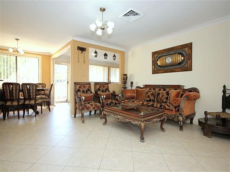 78 Flinders Road, Georges Hall NSW 2198