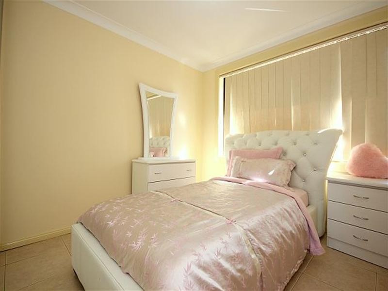 78 Flinders Road, Georges Hall NSW 2198