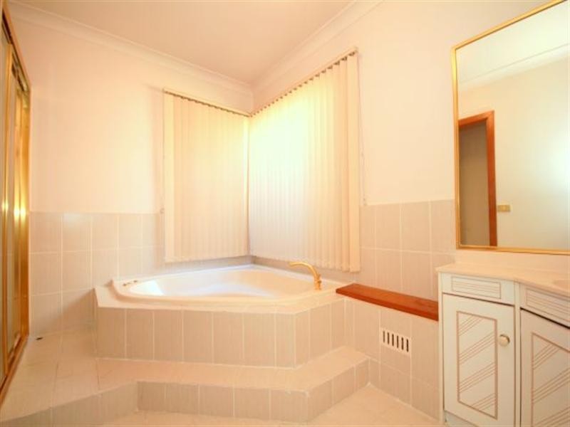 28 Keswick Street, Georges Hall NSW 2198