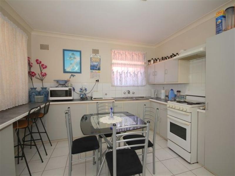 19 Donington Avenue, Georges Hall NSW 2198