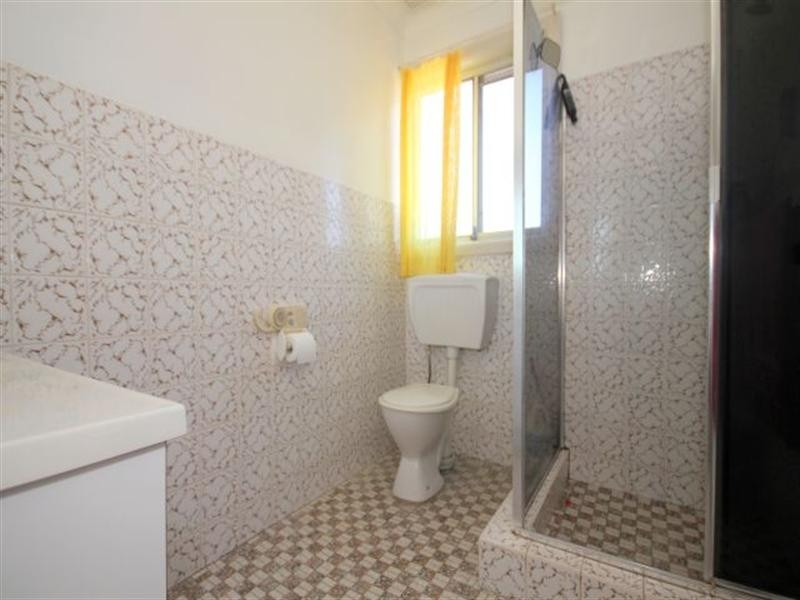 19 Donington Avenue, Georges Hall NSW 2198