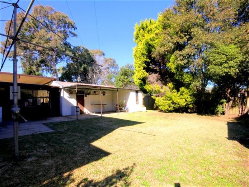 19 Donington Avenue, Georges Hall NSW 2198