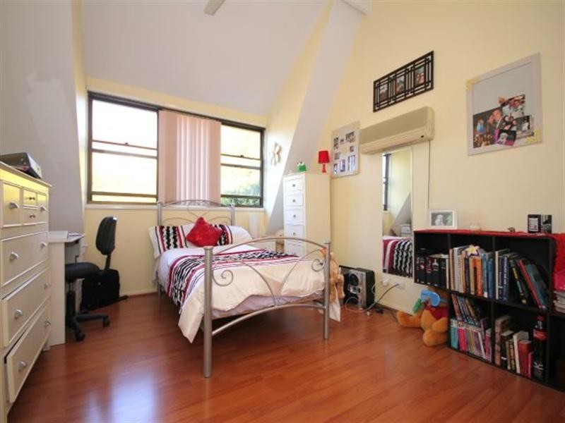 18A Cumberland Avenue, Georges Hall NSW 2198