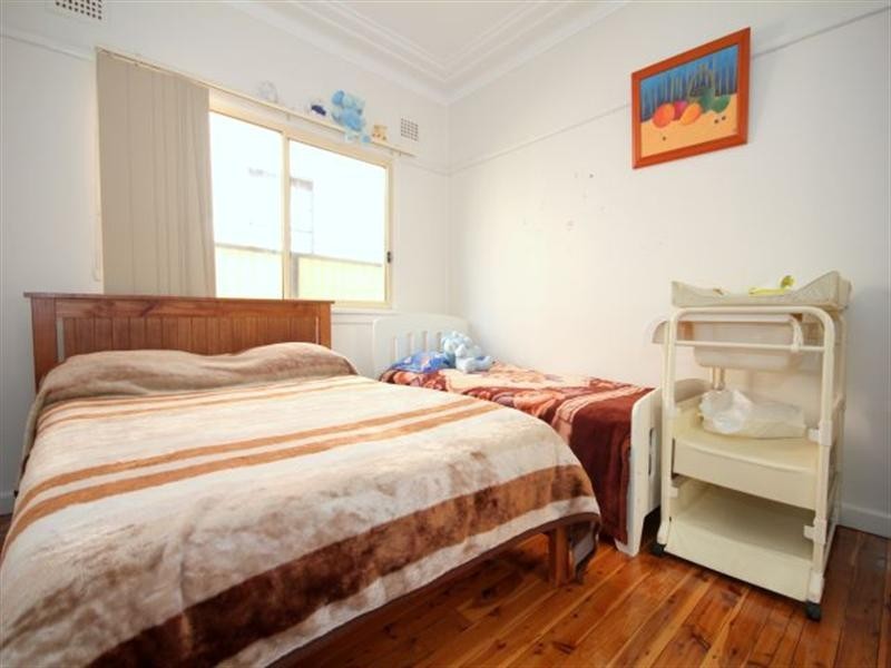 112 Hillcrest Avenue, Greenacre NSW 2190