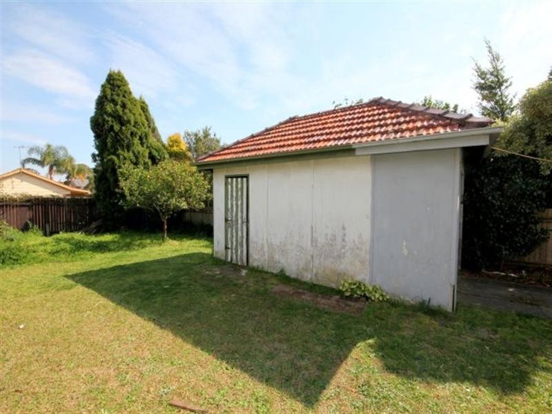 112 Hillcrest Avenue, Greenacre NSW 2190