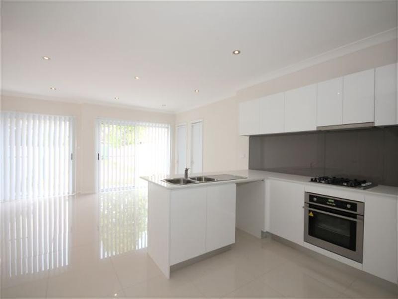 8 Holmes Avenue, Sefton NSW 2162