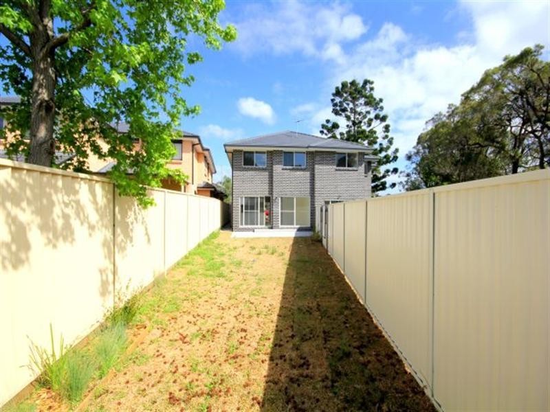 8 Holmes Avenue, Sefton NSW 2162