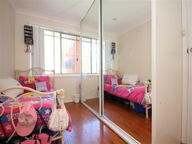 7 Hazel Street, Georges Hall NSW 2198