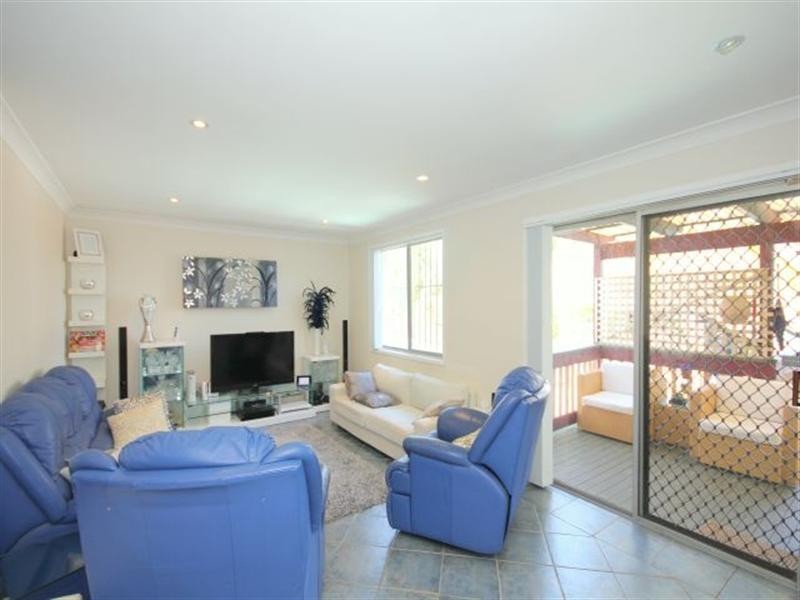 7 Hazel Street, Georges Hall NSW 2198