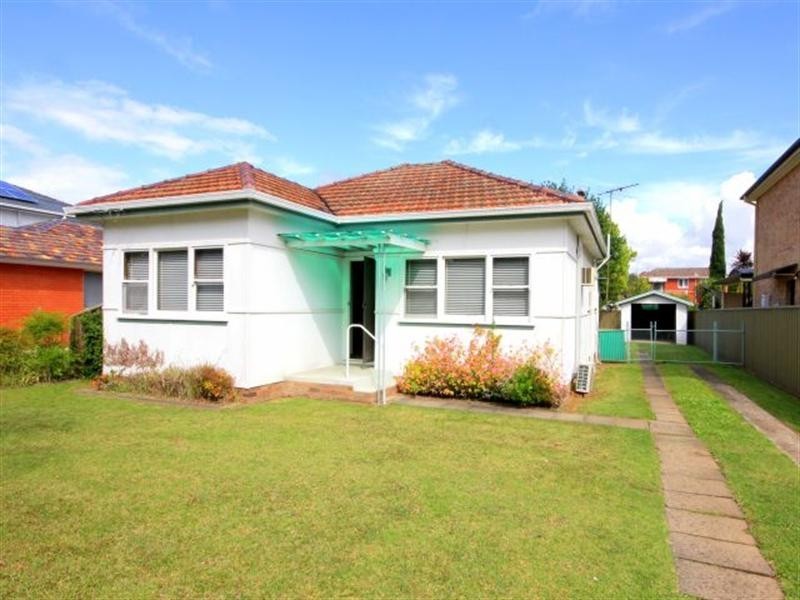 89 Hill Road, Birrong NSW 2143