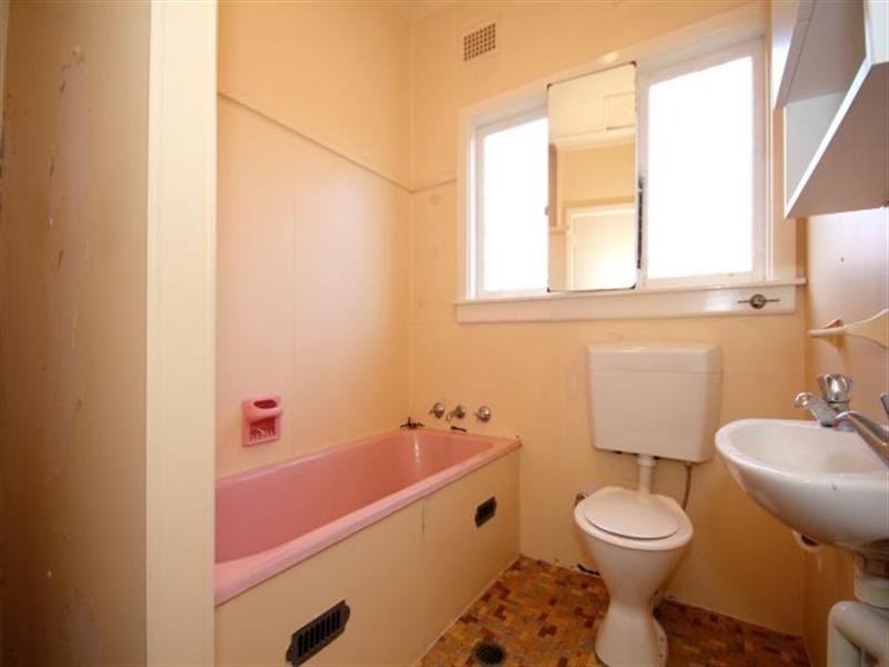 89 Hill Road, Birrong NSW 2143