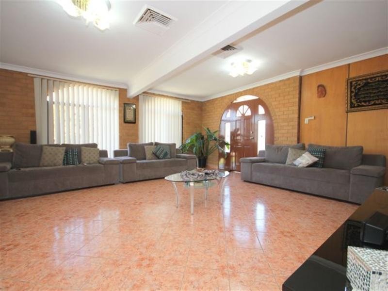 21 Collins Crescent, Yagoona NSW 2199