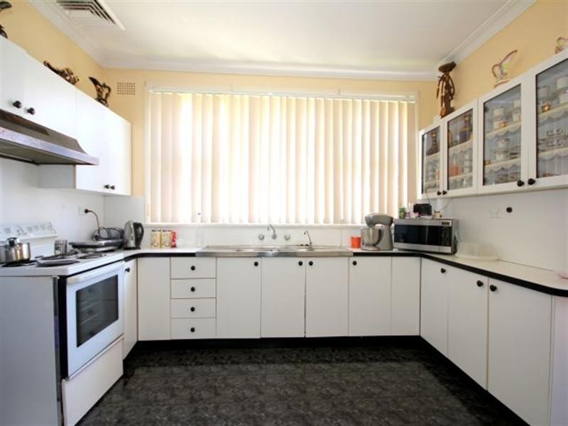 21 Collins Crescent, Yagoona NSW 2199