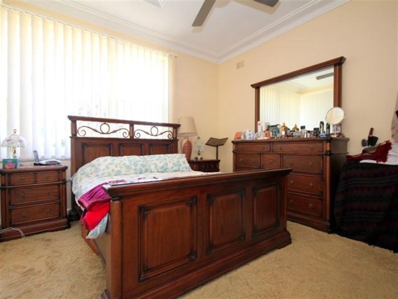 21 Collins Crescent, Yagoona NSW 2199