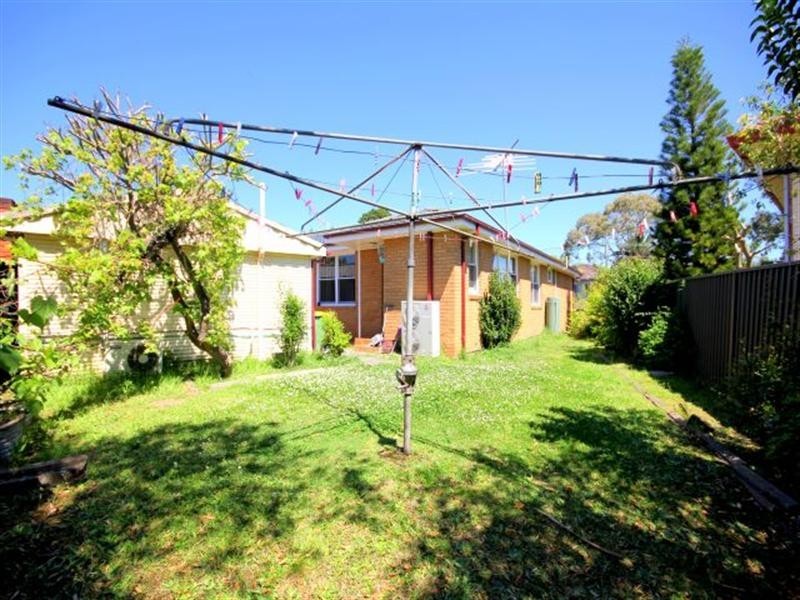 21 Collins Crescent, Yagoona NSW 2199