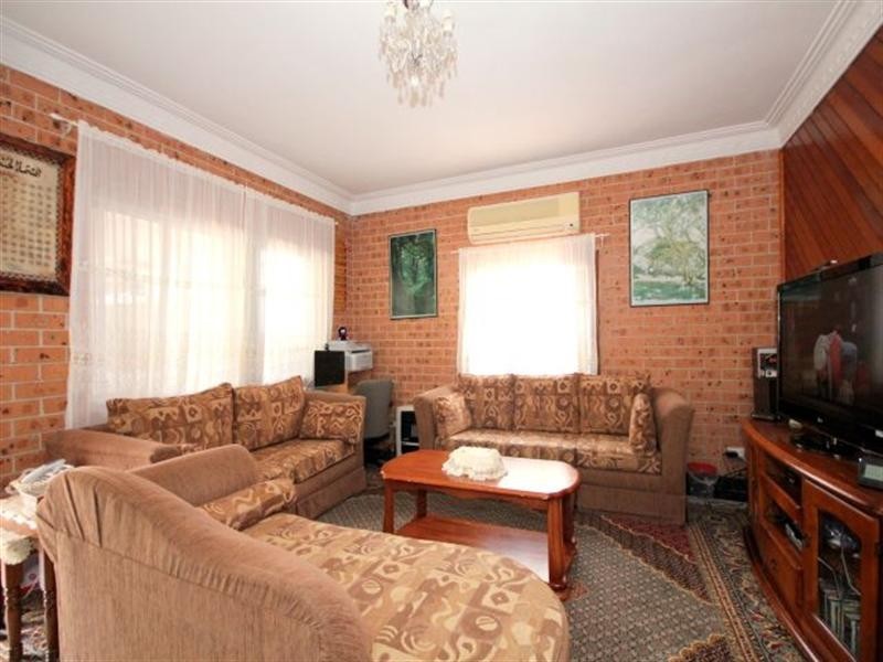 29 Hampden Road, Lakemba NSW 2195