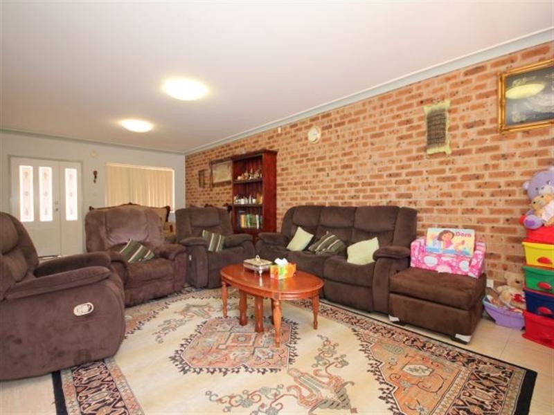 91 Cardigan Road, Greenacre NSW 2190