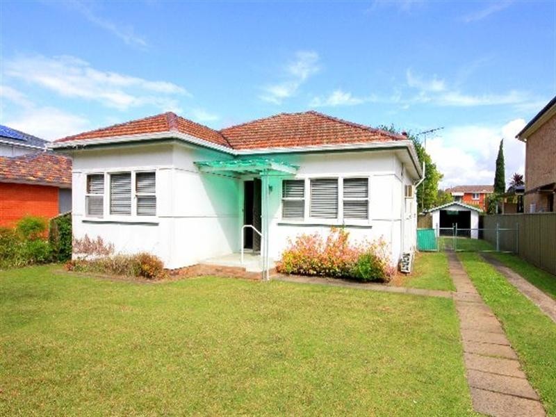 89 Hill Road, Birrong NSW 2143