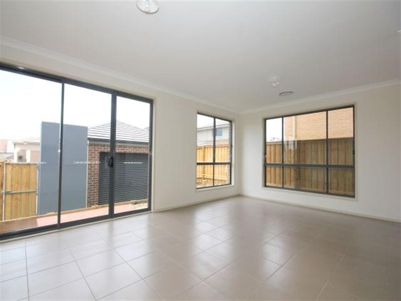 5 Greater Circuit, Bass Hill NSW 2197