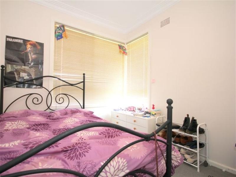 1 Collins Crescent, Yagoona NSW 2199