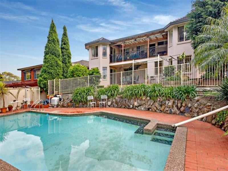 33 Wendy Avenue, Georges Hall NSW 2198