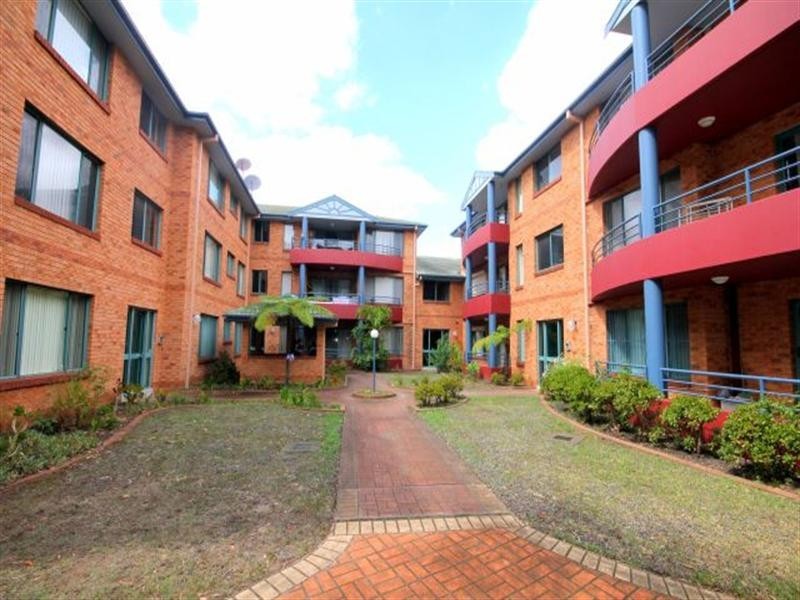 15/94-96 Brancourt Avenue, Yagoona NSW 2199