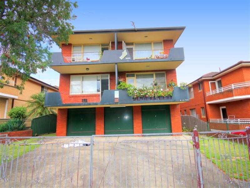 2/12 St Clair Street, Belmore NSW 2192